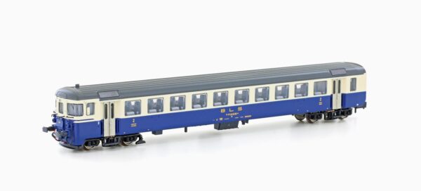 Bt BLS shuttle train cab control car, Ep.IV, cream/blue, interior paint.