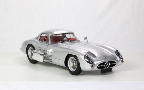 LEGRAND Mercedes-Benz 300 SLR "Uhlenhaut Coupé" 1/8 kit red – Bild 2