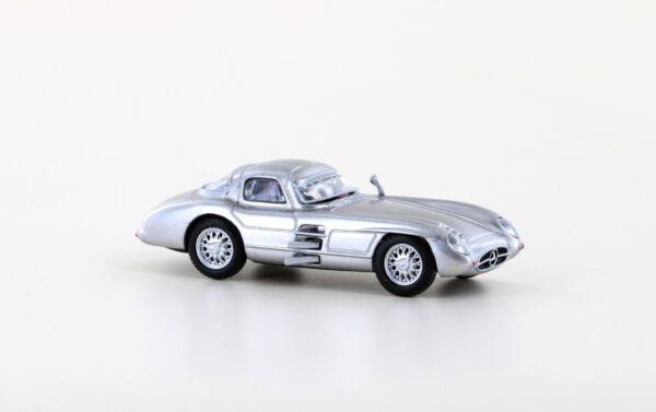 Mercedes Benz 300 SLR Uhlenhaut Coupe, silber, blau