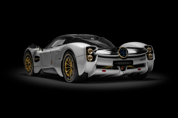 POCHER Pagani Utopia Coupé - Bianco Perla 1:8 - Image 4