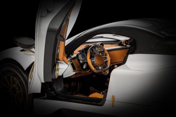 POCHER Pagani Utopia Coupé - Bianco Perla 1:8 - Image 6