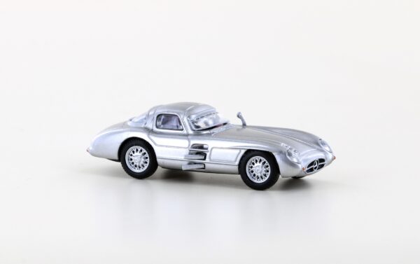Mercedes Benz 300 SLR Uhlenhaut Coupe, silber, blau - 1/87