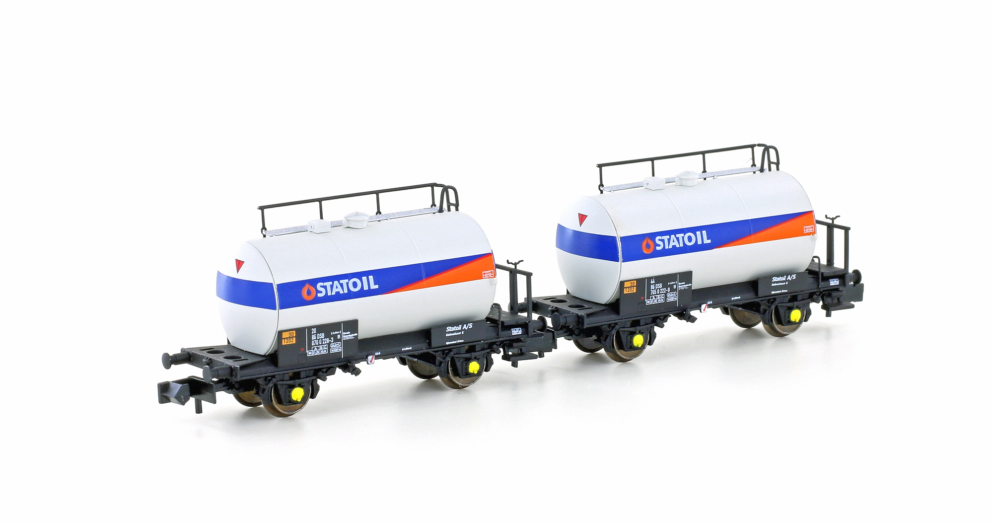 Set of 2 lightweight tank wagons DSB/Statoil, Ep.IV