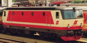 Electric locomotive Rh 1044 ÖBB, Ep.IV, ivory/red