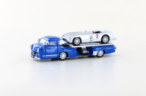 MB Renntransporter "das blaue Wunder" + 300 SLR Nr.2, 1/87
