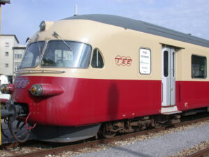 RAe red/cream TEE 6-piece V-VI SBB